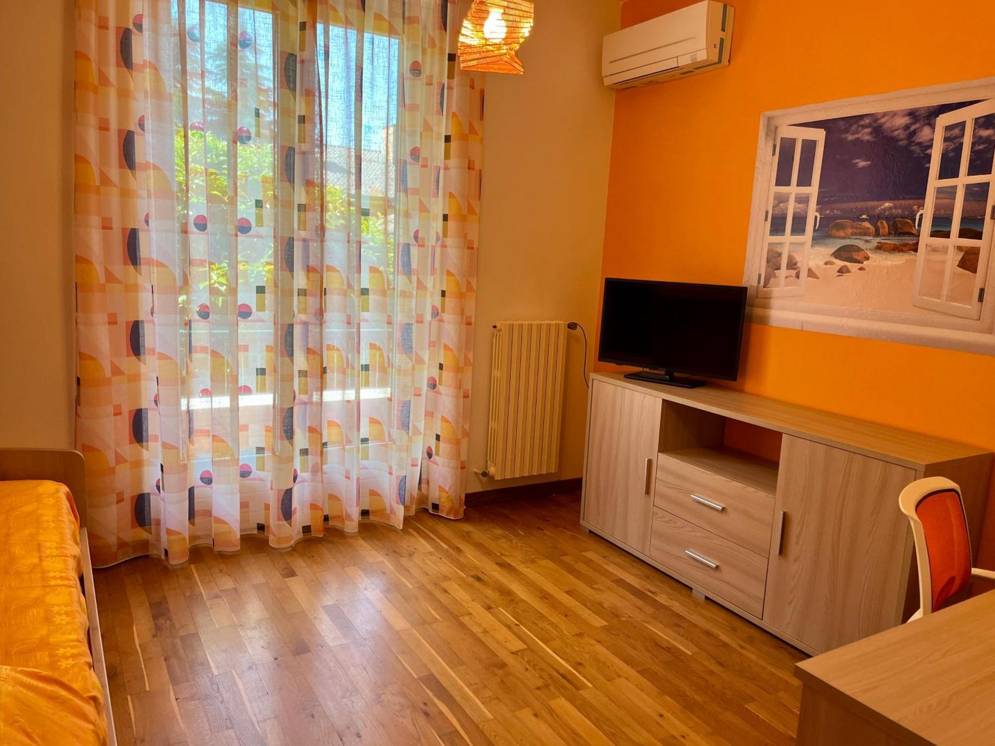 Lukas Home Con Il Cuore Appartamento 3 Camere Al Piano Terra E Appartamento 1 Camera In Taverna Merone Exterior foto